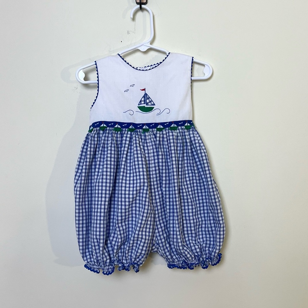 Carriage Boutique Sailboat Bubble